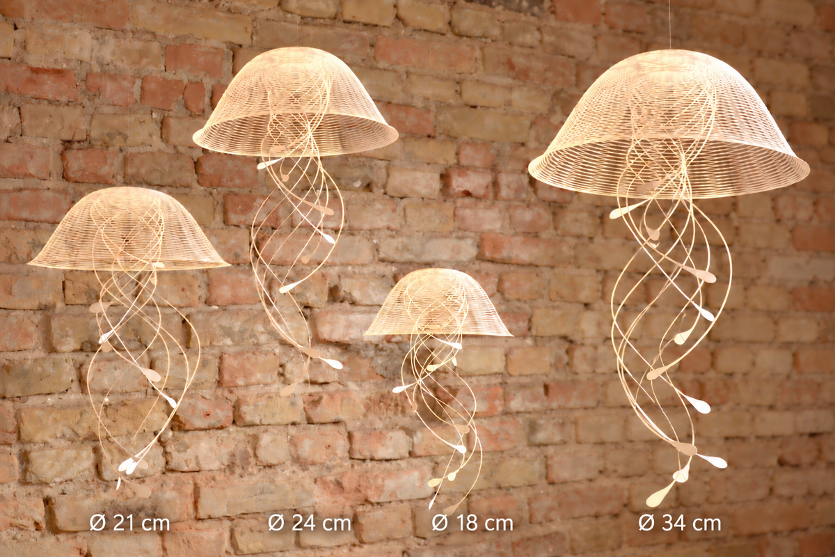 Quallen Skulpturen zum Hängen, JELLINDAS, Kinetische Kunst Modern, 3D Wanddeko, einzigartiges maritimes Geschenk - Andrea Moseler