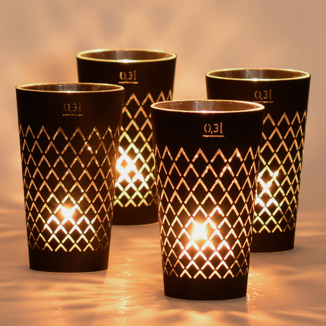 Geripptes Licht schwarz - Andrea Moseler