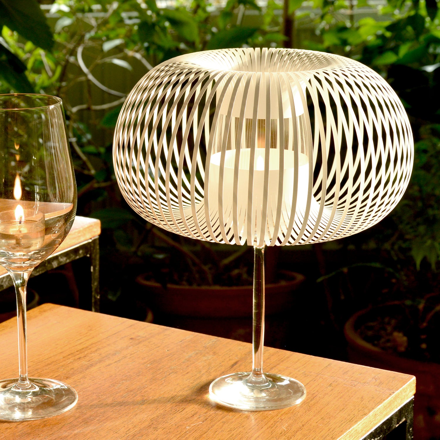 Madame O Lampenschirme für Weingläser weiß - Andrea Moseler